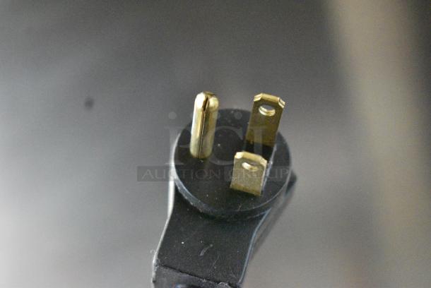 BRAND NEW SCRATCH AND DENT! Delfield NS146NSP Stainless Steel Commercial Cold Pan Drop In. 115 Volts, 1 Phase. Tested and Working! - Image 4 of 6