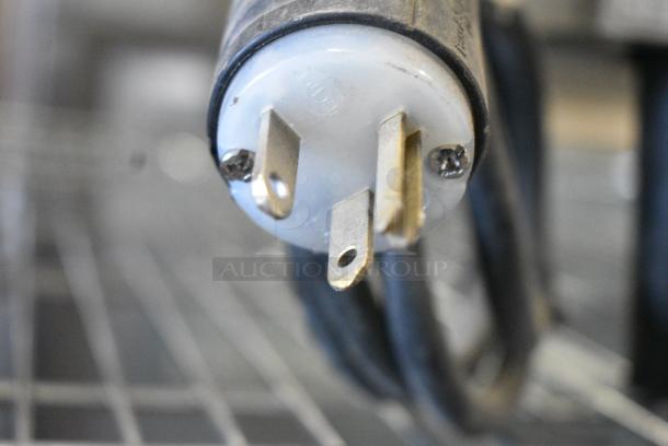 Avantco CTA7001 Stainless Steel Commercial Countertop Electric Conveyor Toaster Oven. 120 Volts, 1 Phase. Tested and Working! - Image 6 of 7