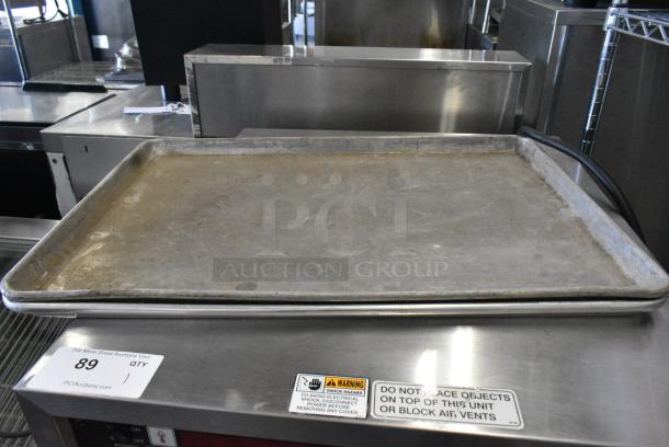 ALL ONE MONEY! Lot of 7 Items Including Metal Baking Pans and Poly Bins - Image 4 of 5