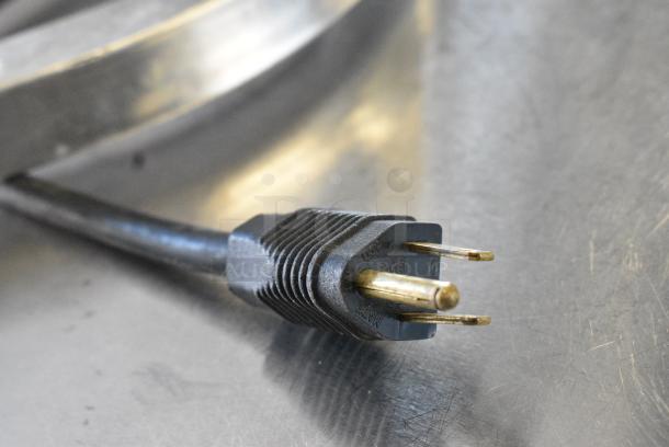 Carlisle HL7237 Metal Countertop 2 Head Warming Lamp. 115 Volts, 1 Phase. Tested and Working! - Image 4 of 6