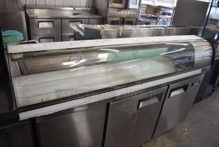 Federal Metal Commercial Countertop Sushi Display Case Merchandiser. 115 Volts, 1 Phase. Tested and Working!