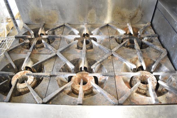 Sierra SR-6-36 Stainless Steel Commercial Natural Gas Powered 6 Burner Range w/ Oven, Back Splash and Over Shelf. - Image 5 of 12