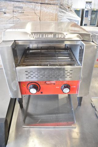 Avantco CTA7001 Stainless Steel Commercial Countertop Conveyor Toaster Oven. 120 Volts, 1 Phase. Tested and Working!