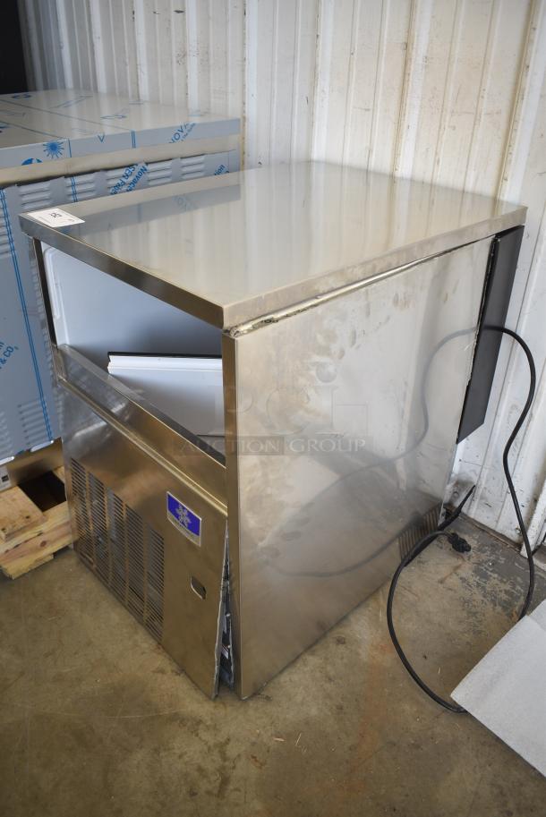 BRAND NEW SCRATCH AND DENT! Manitowoc UNP0200A-161 20" Undercounter Air Cooled Nugget Ice Machine - 220 lb. 115 Volts, 1 Phase. - Image 3 of 8