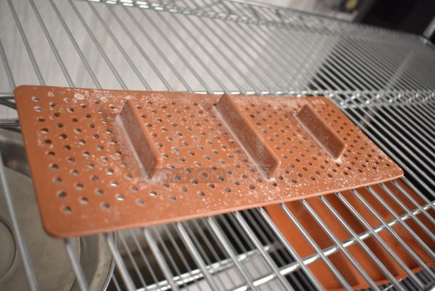 10 Orange Silform Rapid Cook Oven Risers. 10 Times Your Bid! - Image 3 of 5
