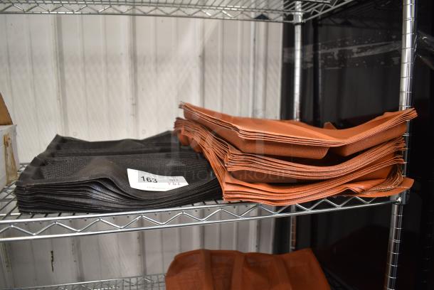 60 Various Silform Baking Pan Liners Including 2 Loaf, 4 Loaf, 5 Loaf and 8 Bun Liners. 60 Times Your Bid! - Image 2 of 6