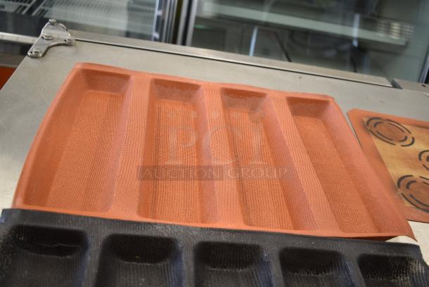 60 Various Silform Baking Pan Liners Including 2 Loaf, 4 Loaf, 5 Loaf and 8 Bun Liners. 60 Times Your Bid! - Image 4 of 6