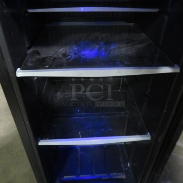 One WORKING Magic Chef Glass Door Countertop Cooler With 3 Shelves. Model# HVBC31ST. 110-120 Volt. 17X18.5X32 - Image 2 of 2