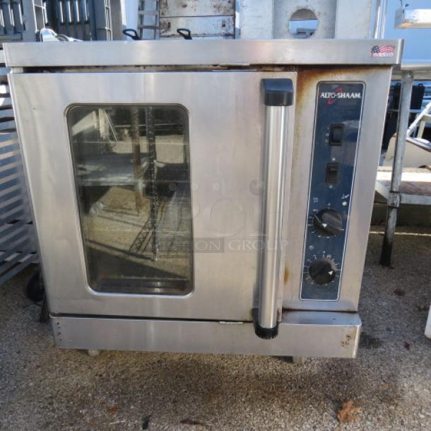 One Alto Sham Half Size Oven, With 4 Racks. Model# ASC-2E. 208 Volt. 3 Phase. 5000 Watt. 30X30X28. - Image 1 of 3