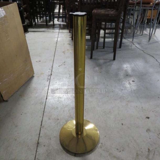 Beltrac Crowd Control Pole. 2XBID - Image 1 of 2