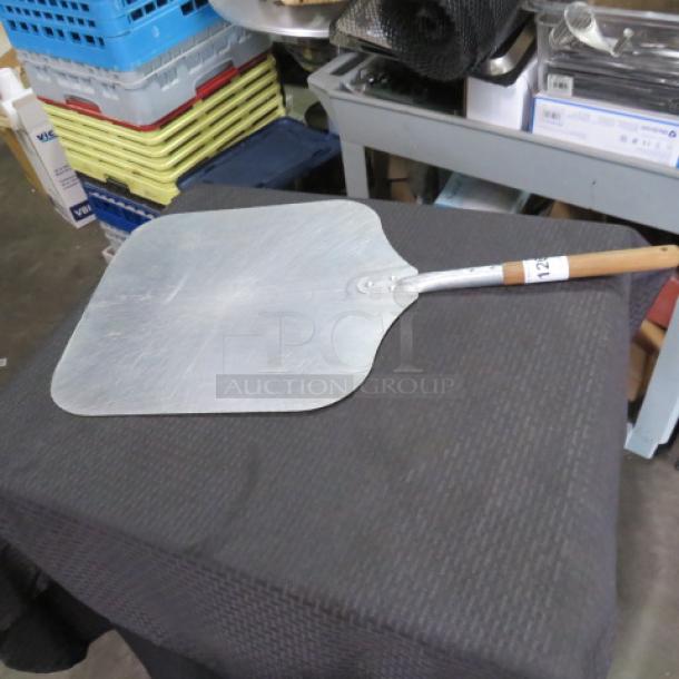 One Pizza Paddle. - Image 1 of 1