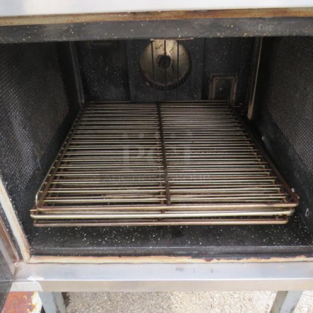 One Vulcan Thermaire Electric Convection Oven With 5 Racks. Model# ET-10. 208 Volt. 35.5X37X54. - Image 2 of 3