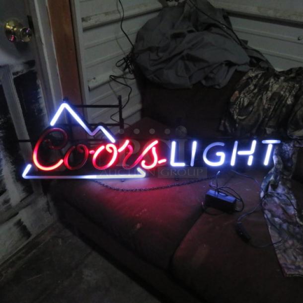 One Coors Light Led Bar Sign. No Cord. - Image 1 of 1