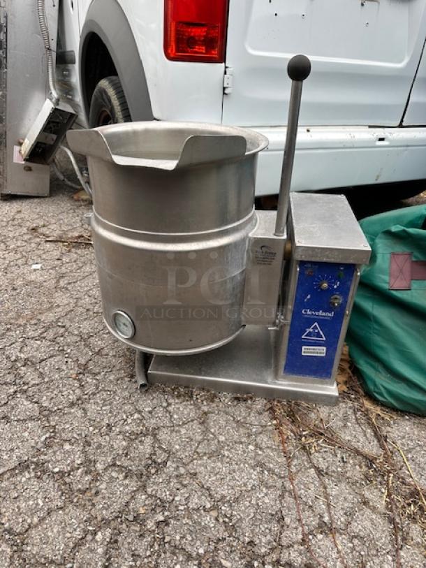 One Cleveland Countertop Tilting Electric Kettle. Model# KET-6T. 208 Volt.  Hardwire. $8447.50 - Image 1 of 1