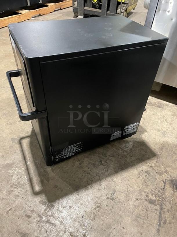 Late Model! MerryChef Commercial Black Electric Powered Countertop High Speed Rapid Cook Oven! Model: Eikon E2S SN: 2007213091435! 208/240V 1 Phase! - Image 2 of 8