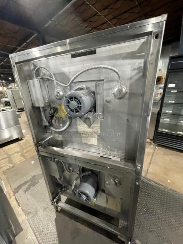 Great! Blodgett Commercial Stainless Steel Natural Gas Powered Double Stack Convection Oven! With Thermostatic Controls! With Wire Oven Rack! SN: 021601RA025Z! On Legs! 2X Your Bid Makes One Unit! On Legs! Working When Removed! - Image 4 of 8