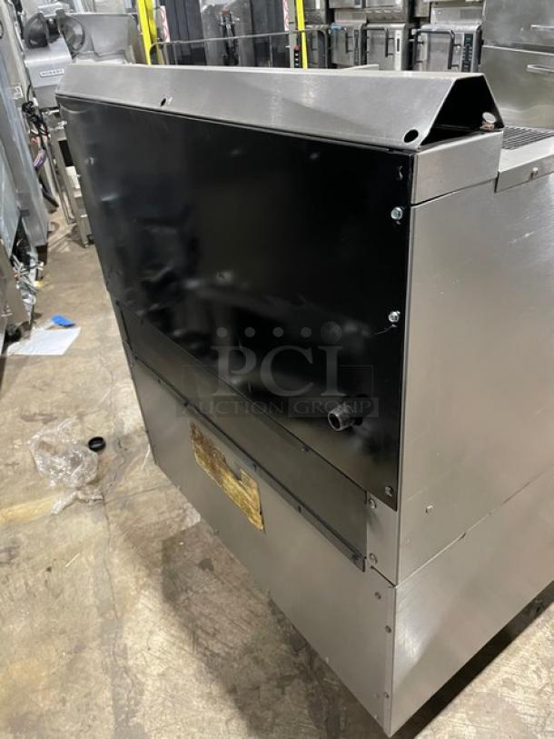 Amazing! U.S. Range Commercial Stainless Steel Natural Gas Powered Char Broiler! With Back & Side Splash! With Pan Rail! With Enclosed Storage Base! On Legs! Working When Removed! - Image 4 of 9