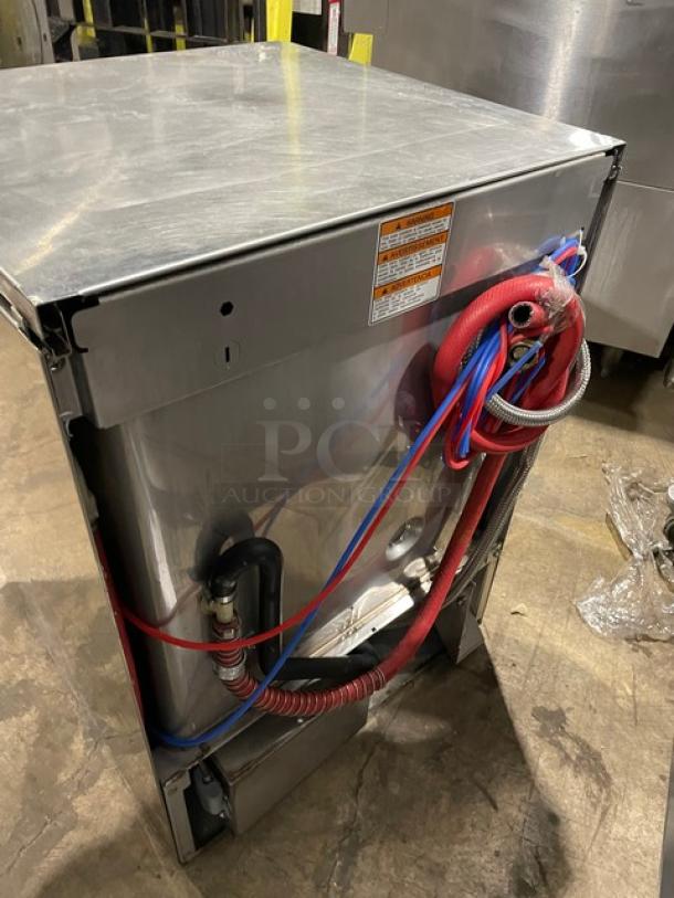 Nice! Hobart! New Body Style! LXe Series Commercial Stainless Steel Undercounter High Temperature Dishwasher! Model: LXEH SN: 231168489! 120/208-240V 1 Phase! - Image 4 of 8