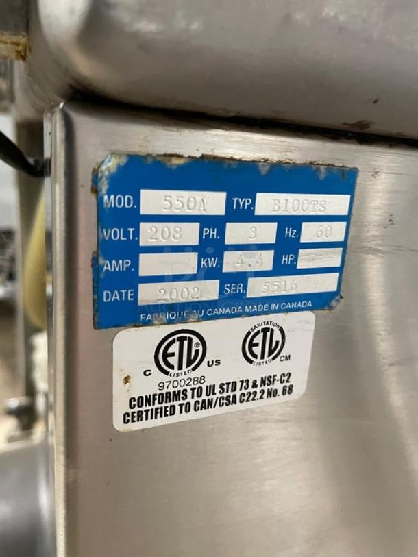 Nice! Sipromac Commercial Stainless Steel Electric Powered Free Standing Professional Chamber Vacuum Sealing Machine! With Two 26" Seal Bars! Model: 550A SN: 5516! 208V 3 Phase! On Casters! Working When Removed! - Image 8 of 9