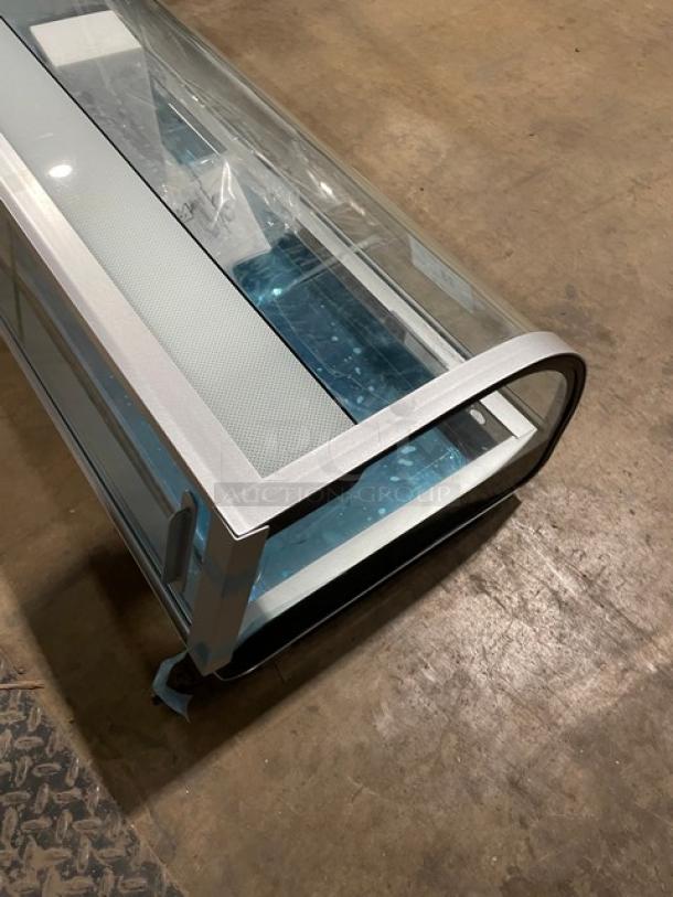 NEW! Scratch-N-Dent! Marchia Commercial Stainless Steel/Curved Glass 53" Refrigerated 5-Pan Sushi Display Showcase! With LED Lights! With Rear Sliding Glass Doors! With New Steam Table/Hotel Pans! Model: MSU150S SN: 1301302100046! 110-120V! On Legs! - Image 4 of 8