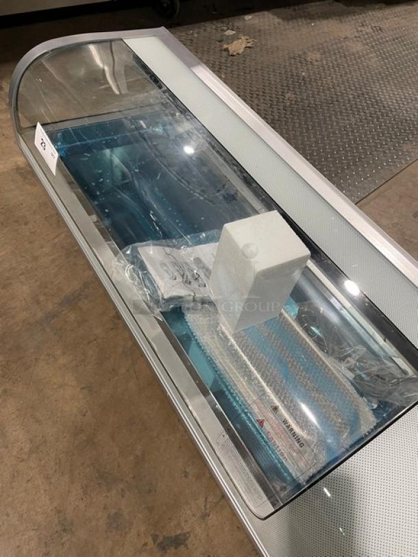 NEW! Scratch-N-Dent! Marchia Commercial Stainless Steel/Curved Glass 53" Refrigerated 5-Pan Sushi Display Showcase! With LED Lights! With Rear Sliding Glass Doors! With New Steam Table/Hotel Pans! Model: MSU150S SN: 1301302100046! 110-120V! On Legs! - Image 7 of 8