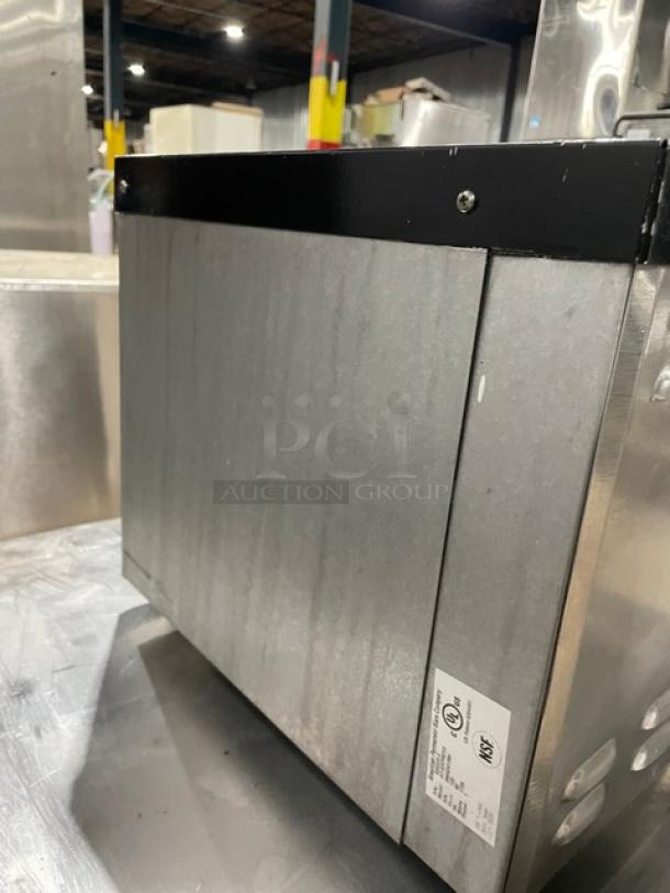 APW Wyott Superior Series Commercial Stainless Steel Electric Powered Countertop Conveyor Toaster! Model: AT-EXPRESS SN: 0904D01589! 120V 1 Phase! - Image 4 of 8