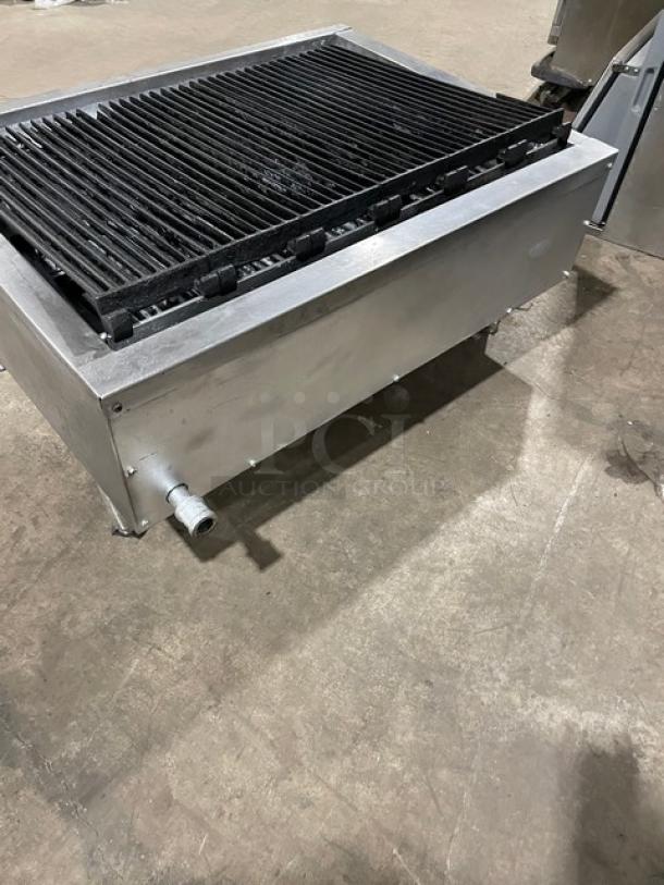 Imperial Commercial Stainless Steel Natural Gas Powered Countertop Char Broiler! With Grooved Grates! On Legs! - Image 4 of 9