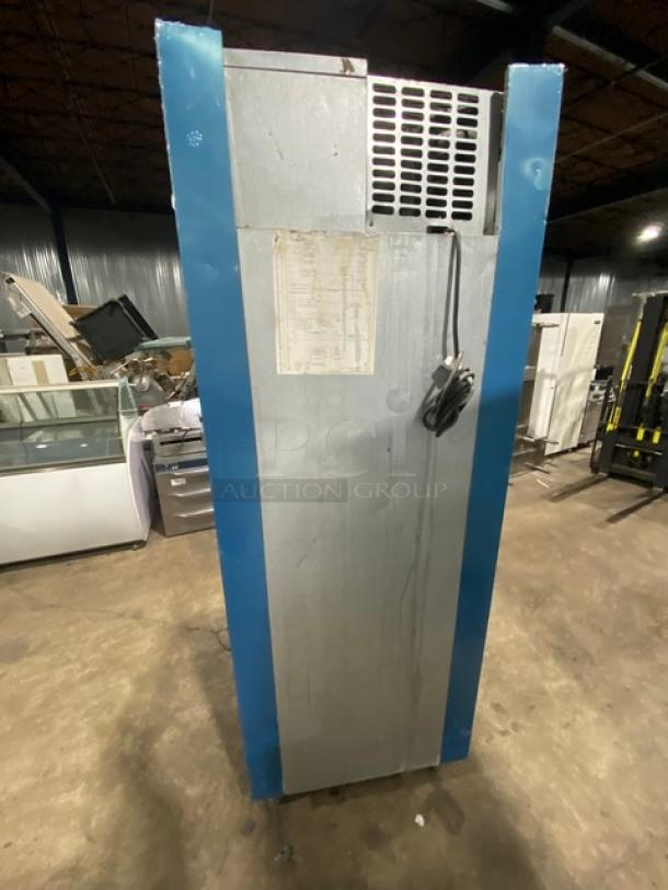 Traulsen Commercial Stainless Steel Solid Single Door Reach In Freezer! Energy Star Certified! With Built In Pan Holding Racks! Model: RLT132WUT-FHS SN: T176458L11! 115V 1 Phase! On Legs! Working When Removed! - Image 3 of 9