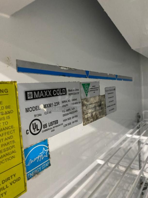 Maxx Cold Commercial Single Swing Door Reach In Refrigerator! Energy Star Certified! With Poly Coated Wire Racks! Model: MXM1-23R SN: 6260940! 115V 1 Phase! On Legs! - Image 6 of 7