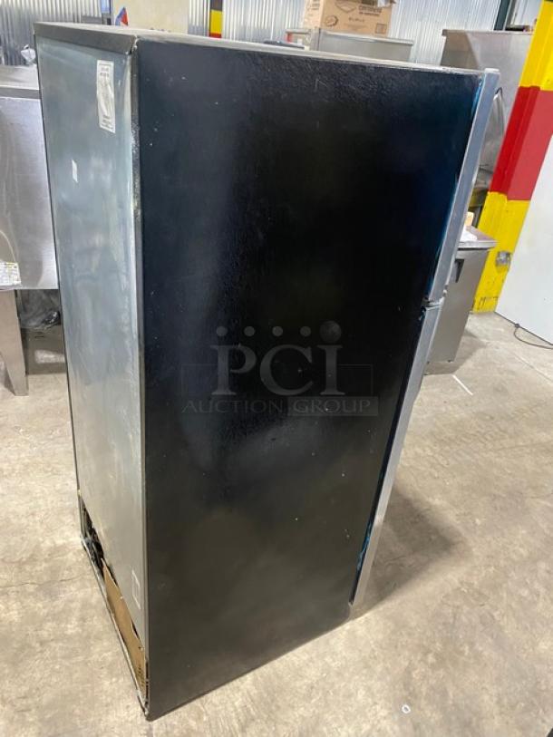 Frigidaire Commercial Stainless Steel Dual Section Reach-In Refrigerator/Freezer Combo! With Clear Drawers & Adjustable Shelves! Model: FFTR1821QS3 SN: BA60512204! 115V 1 Phase! - Image 2 of 9