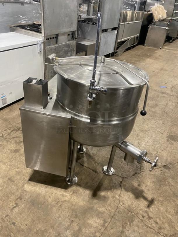 WOW! Cleveland Range Commercial Stainless Steel Natural Gas Powered Self Contained 40 Lb. Stationary Steam Kettle! With Gooseneck Faucet! Model: KGL-40 SN: WT2697-93E-01! On Legs! Working When Removed! - Image 4 of 9