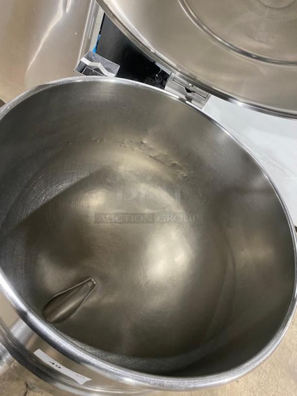 WOW! Cleveland Range Commercial Stainless Steel Natural Gas Powered Self Contained 40 Lb. Stationary Steam Kettle! With Gooseneck Faucet! Model: KGL-40 SN: WT2697-93E-01! On Legs! Working When Removed! - Image 5 of 9