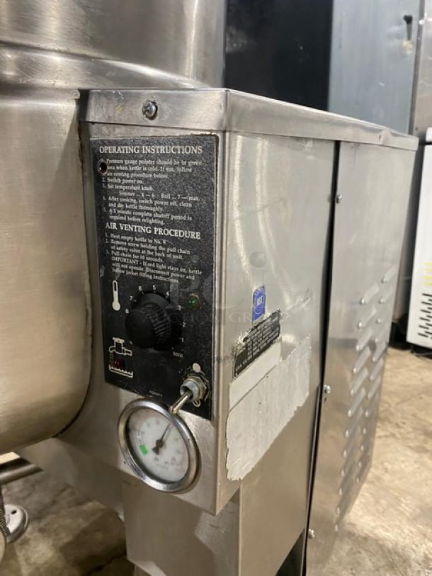 WOW! Cleveland Range Commercial Stainless Steel Natural Gas Powered Self Contained 40 Lb. Stationary Steam Kettle! With Gooseneck Faucet! Model: KGL-40 SN: WT2697-93E-01! On Legs! Working When Removed! - Image 8 of 9