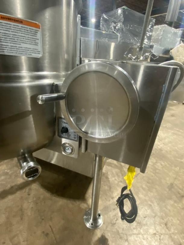 Cleveland Commercial Stainless Steel Natural Gas Powered Self-Contained 2/3 Steam Jacketed 60 Gal. Tilting Kettle! With Gooseneck Faucet! Model: KGL-60-T SN: 140623053445! 120V 1 Phase! On Legs! - Image 7 of 10