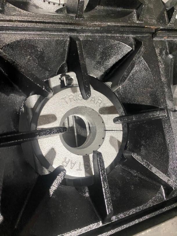 Tri-Star Commercial Stainless Steel Natural Gas Powered 6 Burner Range/Oven Combo! With Back Splash! With Wire Oven Racks! Model: TSR-6-N SN: 991371111024! On Legs! - Image 6 of 10