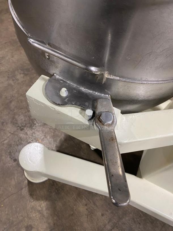 Nice! ABS Commercial Electric Powered Heavy-Duty 80 Qt. Planetary Dough Mixer! With Stainless Steel Bowl Guard & Mixing Bowl! With Flat Beater Attachment! Model: SM-80L SN: 501002! 208V 3 Phase! - Image 10 of 11