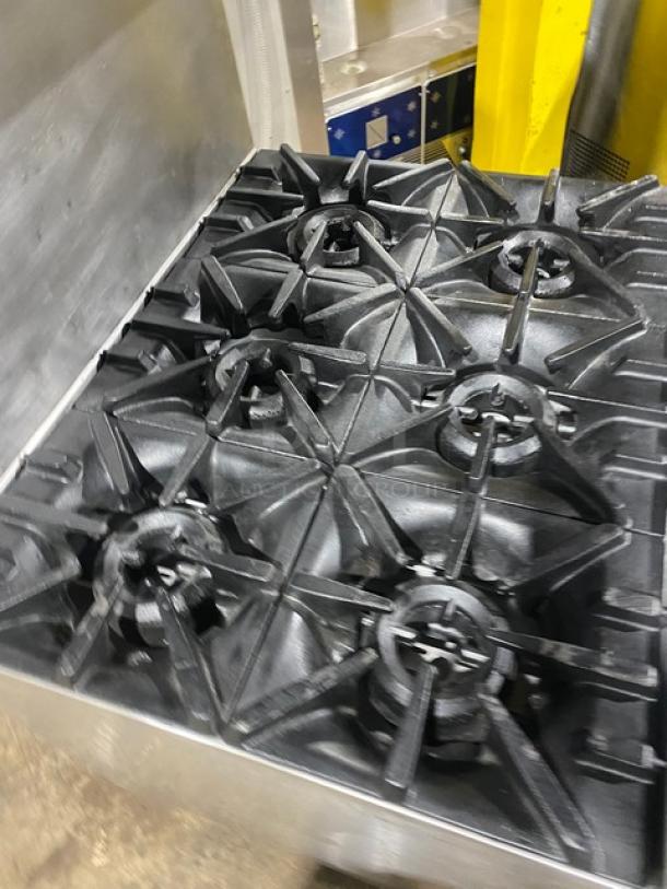 SunFire Commercial Stainless Steel Natural Gas Powered 6 Burner Range/Oven Combo! With Back Splash & Overhead Salamander Shelf! With Wire Oven Racks! On Casters! - Image 5 of 8