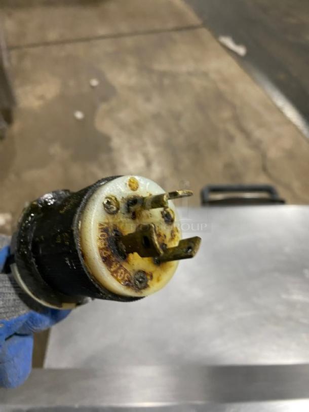 Equipex Commercial Stainless Steel Electric Powered Countertop Finishing Oven/Salamander Broiler/Cheese Melter! - Image 8 of 8