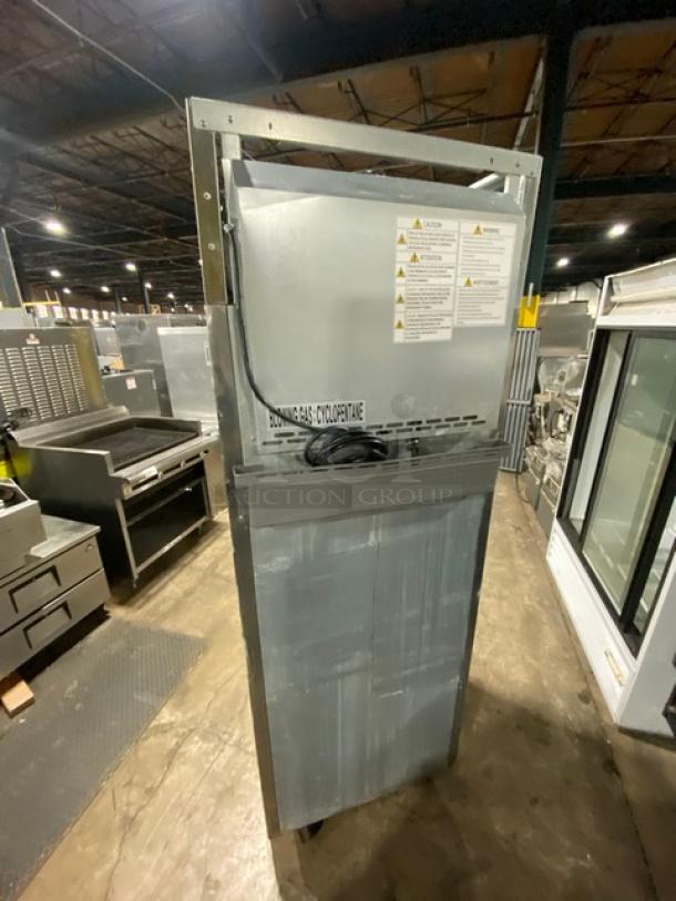 Turbo Air M3 Series Commercial Stainless Steel Solid Single Door Reach In Refrigerator! With Poly Coated Wire Rack! Model: M3R24-1-N! 115V! On Casters! - Image 3 of 8