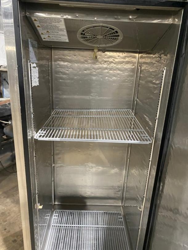 Turbo Air M3 Series Commercial Stainless Steel Solid Single Door Reach In Refrigerator! With Poly Coated Wire Rack! Model: M3R24-1-N! 115V! On Casters! - Image 5 of 8