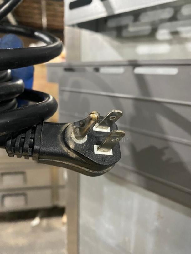 Turbo Air M3 Series Commercial Stainless Steel Solid Single Door Reach In Refrigerator! With Poly Coated Wire Rack! Model: M3R24-1-N! 115V! On Casters! - Image 8 of 8