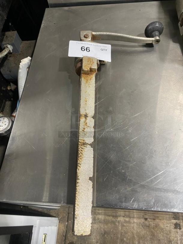 Edlund Commercial Heavy-Duty Manual Can Opener! - Image 1 of 4