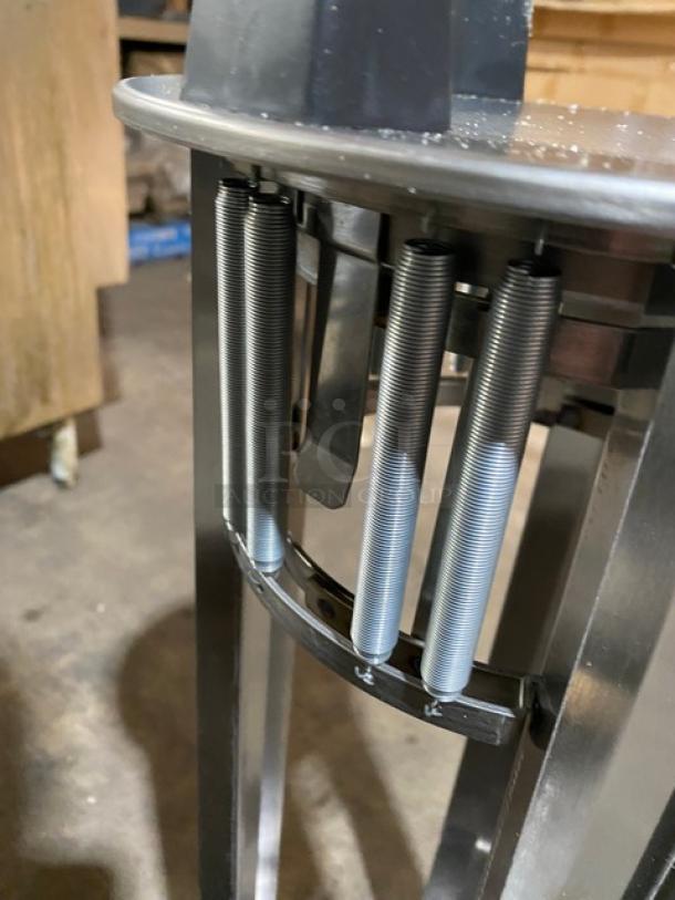 BRAND NEW! IN THE BOX! Lakeside Commercial Stainless Steel Unheated Open Drop-In Dish Lowerator/Dispenser! Accommodates 6-5/8" to 7-1/4" Plates! Model: 4007! - Image 4 of 5