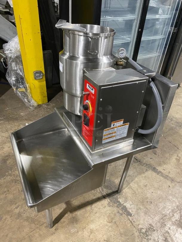 Vulcan Commercial Stainless Steel Electric Powered Countertop 6-Gal. Steam Jacketed Tilting Kettle! Model: K6ETT-7 SN: 46-2004217! 208/240V 3 Phase! With Custom Single Well Equipment Stand/Base! With Back Splash & Drain! On Legs! - Image 2 of 10