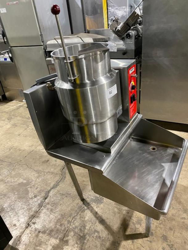Vulcan Commercial Stainless Steel Electric Powered Countertop 6-Gal. Steam Jacketed Tilting Kettle! Model: K6ETT-7 SN: 46-2004217! 208/240V 3 Phase! With Custom Single Well Equipment Stand/Base! With Back Splash & Drain! On Legs! - Image 4 of 10