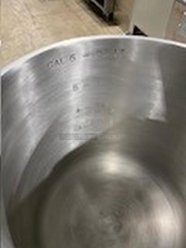 Vulcan Commercial Stainless Steel Electric Powered Countertop 6-Gal. Steam Jacketed Tilting Kettle! Model: K6ETT-7 SN: 46-2004217! 208/240V 3 Phase! With Custom Single Well Equipment Stand/Base! With Back Splash & Drain! On Legs! - Image 6 of 10