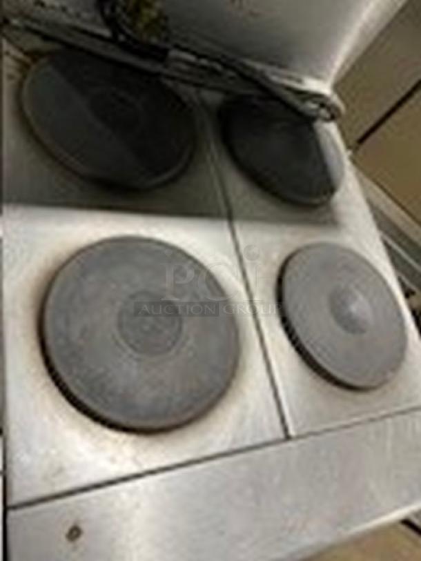 Imperial Commercial Stainless Steel Electric Powered 4 Burner Hot Plate Range/Oven Combo! With Back Splash & Overhead Salamander Shelf! With Wire Oven Rack! On Legs! - Image 5 of 9