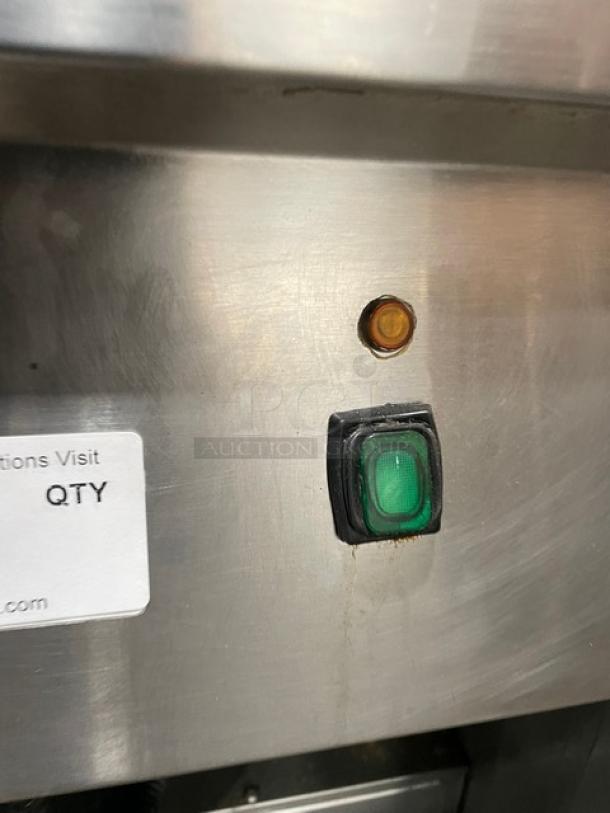 USR Cookline Series Commercial Stainless Steel Electric Powered Deep Fat Fryer! With Back Splash & Basket Hanger! With Frying Baskets! On Legs! - Image 7 of 8