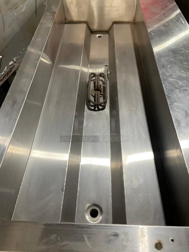 L & T Panda Range Commercial Stainless Steel Electric Powered Steamtable! With Thermostatic Control! With Enclosed Storage Base! Model: SLT-4E SN: SLT2203002! 208V 1 Phase! On Legs! - Image 5 of 10