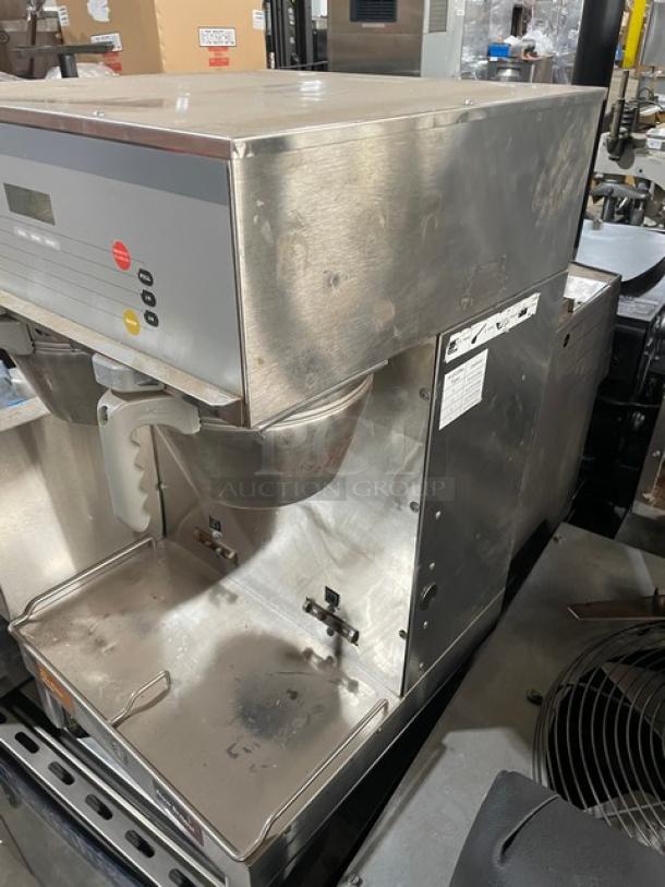 Bunn Starbucks Style Commercial Stainless Steel Electric Powered Countertop Dual Soft Heat Twin Coffee Brewer! With Hot Water Dispenser & Heavy-Duty Brew Baskets! Model: DUAL SH DBC! 120/208V 1 Phase! On Legs! - Image 3 of 6